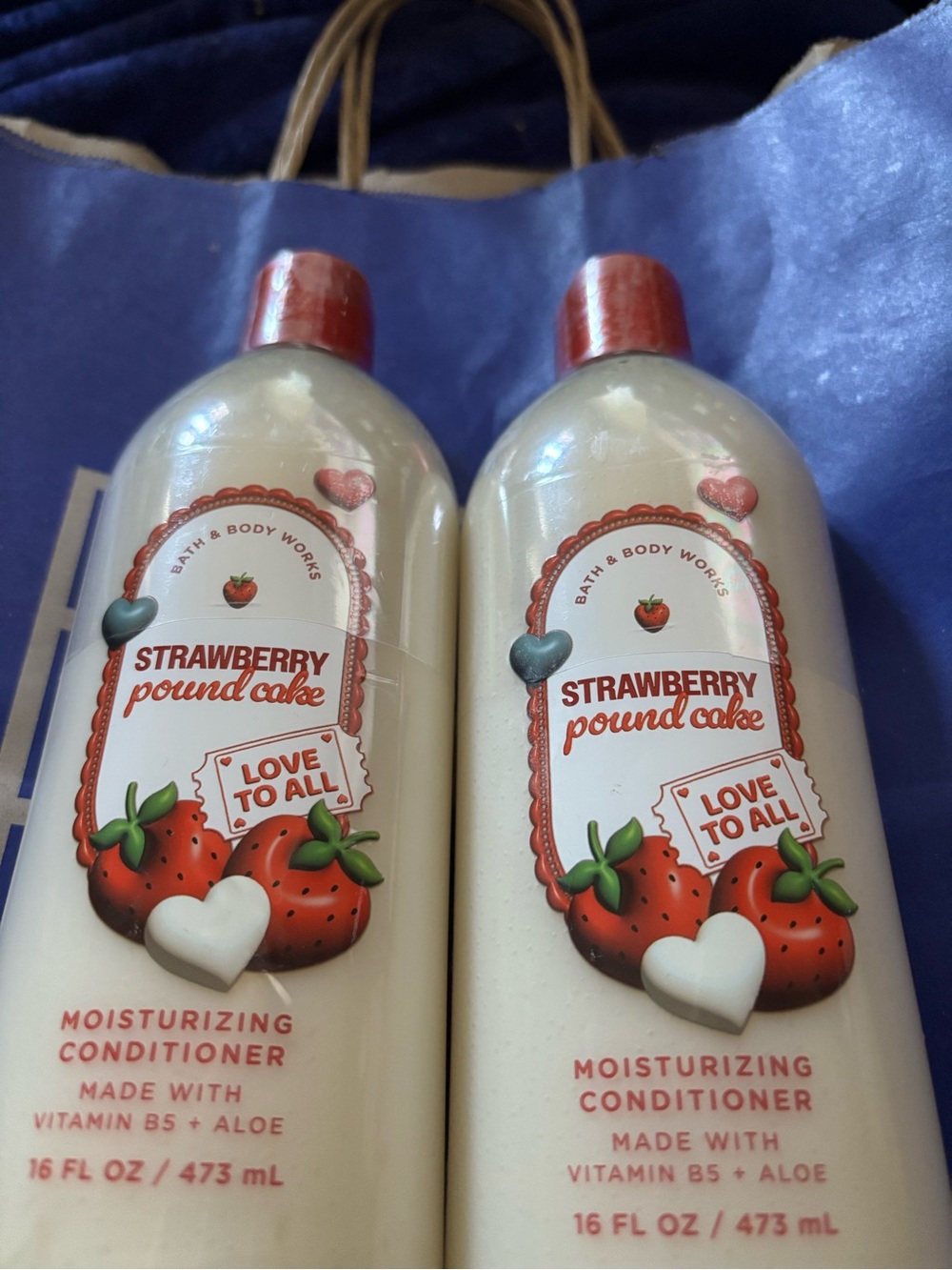 Bath & Body Works Strawberry Pound Cake Moisturizing Conditioner - Cream